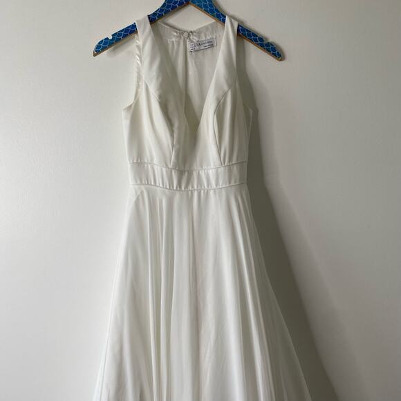 IEENA for MAC DUGGAL White Layered Tulle Chiffon Wedding Ball Gown Size 2 - Picture 2 of 16